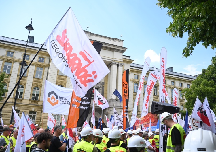 Związkowcu, poznaj swoje prawa! Nowe „Vademecum prawa związkowego”