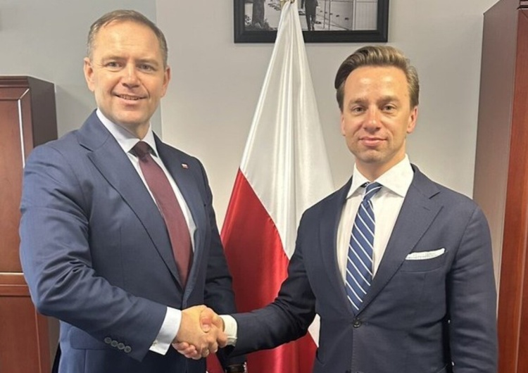 Prezydent-elekt Karol Nawrocki i wicemarszałek Sejmu Krzysztof Bosak