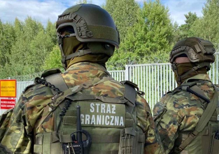 Polscy żołnierze na granicy z Białorusią Strefa buforowa na granicy z Białorusią. Jest decyzja