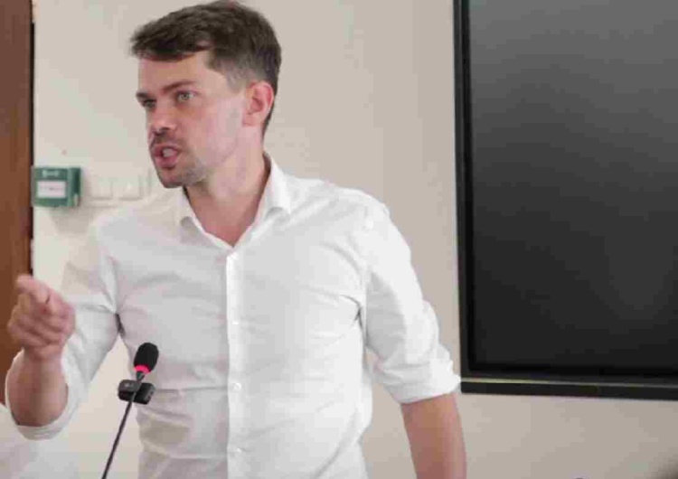 Michał Kołodziejczak miał kupić dyplom na Collegium Humanum