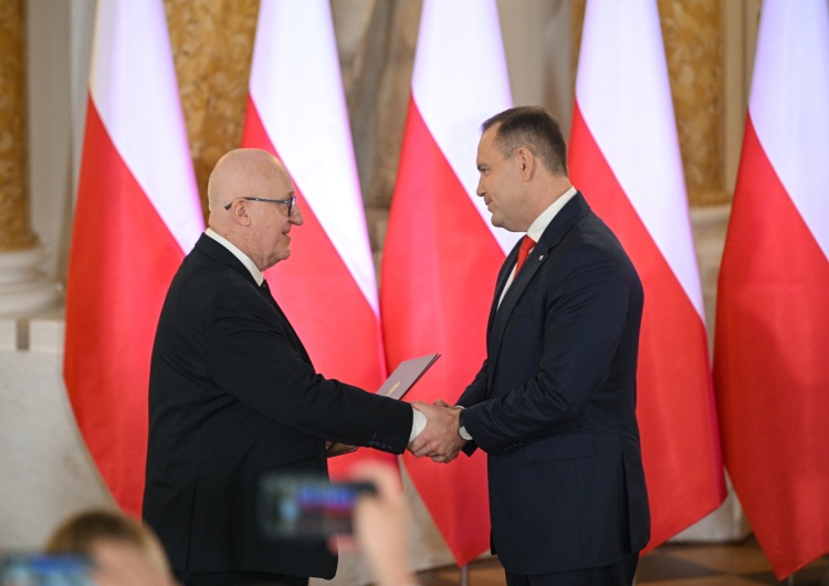 Sylwester Marciniak i Karol Nawrocki Sylwester Marciniak — Sędzia, który waży słowa i prawo