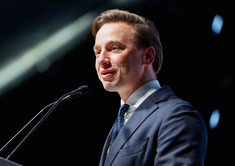 Krzysztof Bosak nowym szefem Ruchu Narodowego Krzysztof Bosak ma nowe stanowisko.