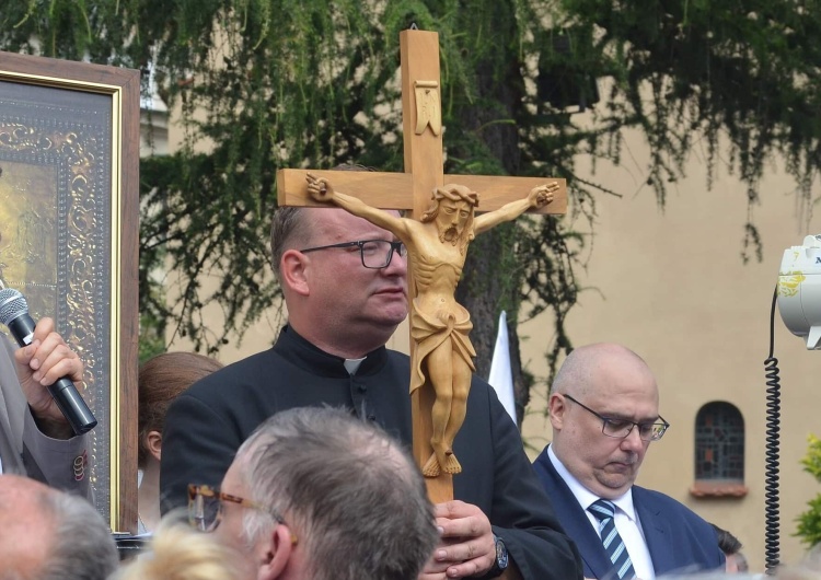 Ks. Jarosław Wąsowicz Ks. Jarosław Wąsowicz o Karolu Nawrockim: Zawsze znajdował czas dla pojedynczych ludzi