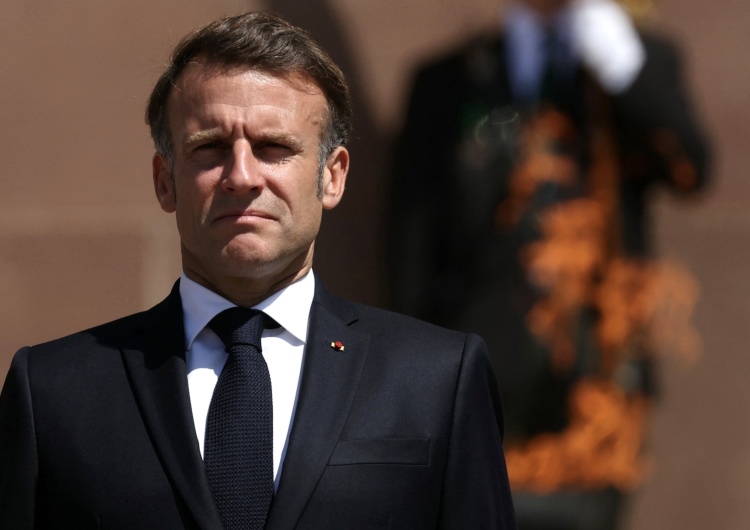 Prezydent Francji Emmanuel Macron Policzek dla Macrona w Hanoi. Symboliczny upadek majestatu?