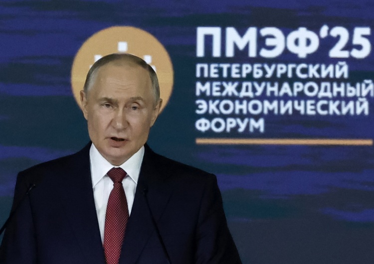 Władimir Putin Putin grozi Ukrainie: „Brudna bomba byłaby ostatnią pomyłką”