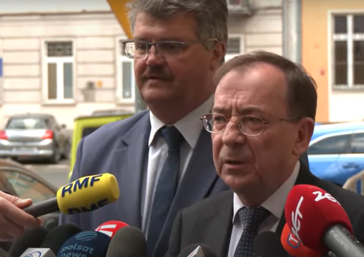 Maciej Wąsik i Mariusz Kamiński Prokuratura ściga Wąsika i Kamińskiego.