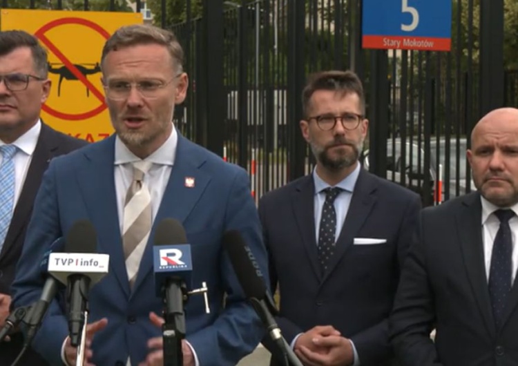 Piotr Uściński, Zbigniew Bogucki, Radosław Fogiel, Mariusz Gosek Skandal w ABW. Posłowie PiS niewpuszczeni na kontrolę ws. finansowania kampanii