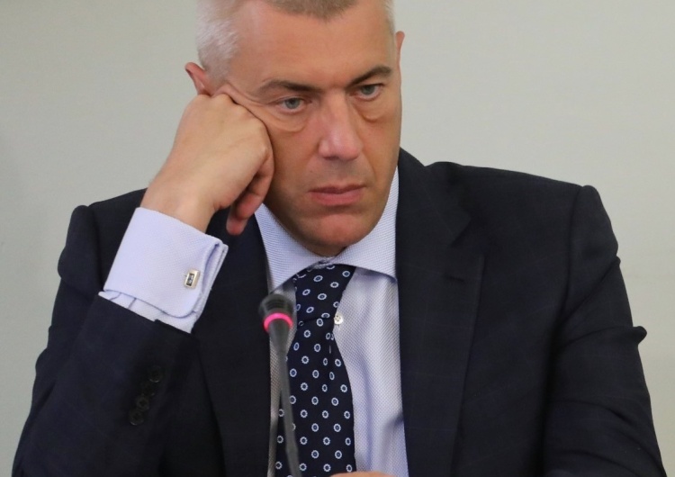 Koń, który kręci Tuskiem... i pędzi z nim w przepaść