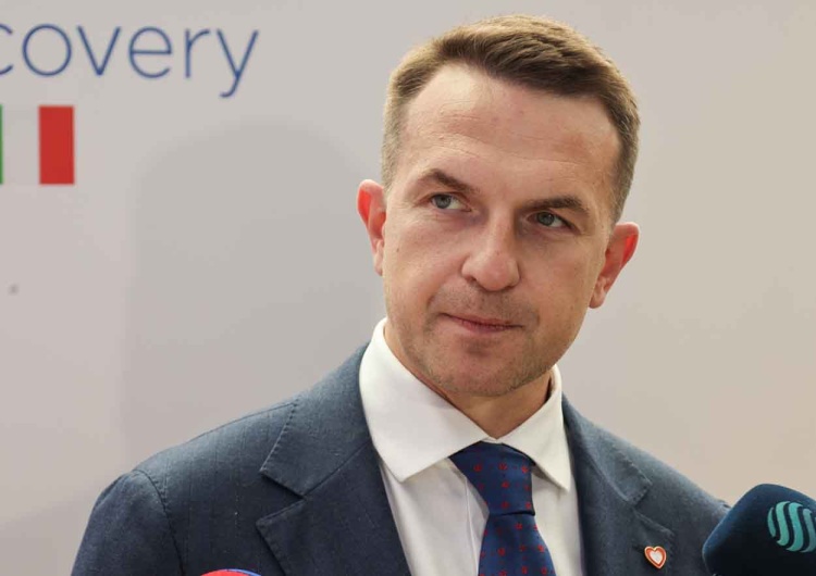 Rzecznik rządu Adam Szłapka Rzecznik rządu wzywa do zatrzymania Bąkiewicza. Mocna odpowiedź