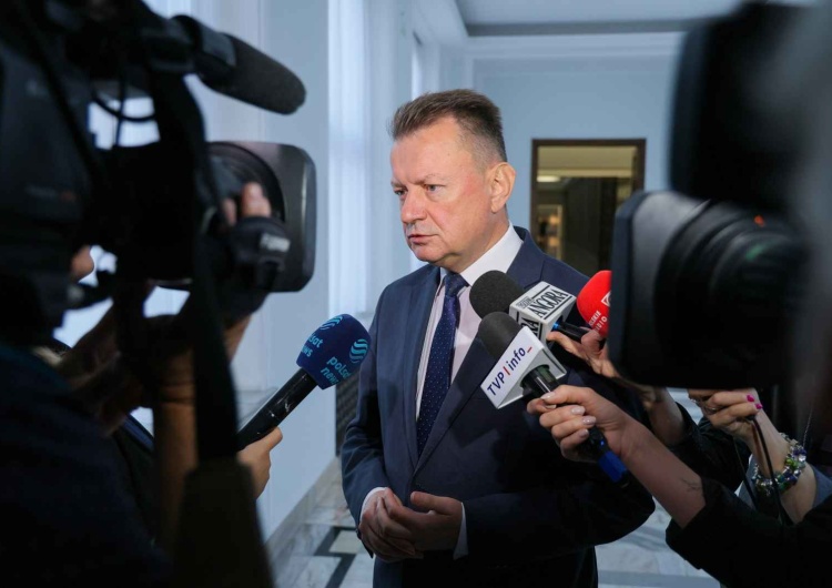 Mariusz Błaszczak Szef klubu PiS o ułaskawieniu Roberta Bąkiewicza: „Bronił kościołów przed atakiem barbarzyńców”