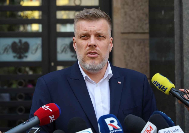 Adrian Zandberg Spotkanie Nawrocki–Zandberg. Wiadomo, o czym rozmawiali