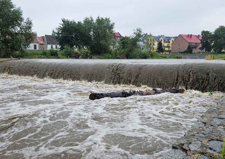 Głuchołazy Ulewy nad Polską. Burmistrz Głuchołaz wydał pilny komunikat