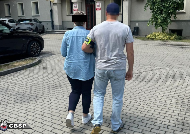 Fikcyjne recepty, lewe faktury i miliony z NFZ. Zatrzymano podejrzanych w aferze lekowej