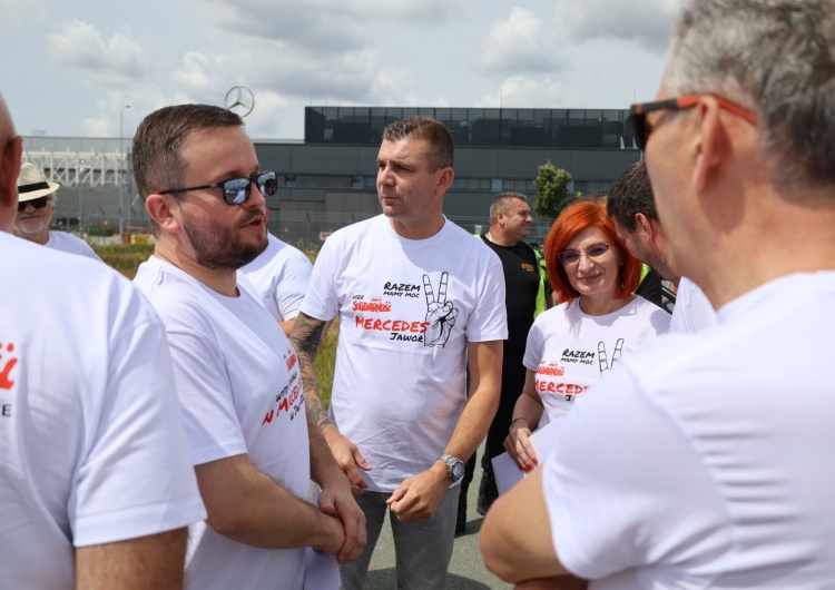 Akcja informacyjna w Mercedes-Benz Manufacturing Poland Solidarność Zagłębia Miedziowego: