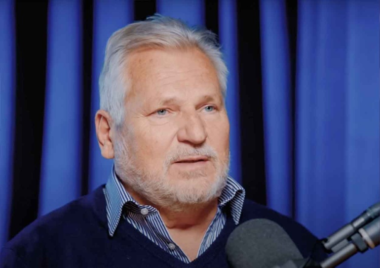 Aleksander Kwaśniewski Lange vel Gontarczyk pozbawiona odznaczenia. Kwaśniewski zabrał głos