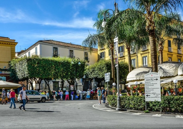 Sorrento We Włoszech kwitną kradzieże kieszonkowe nowej generacji