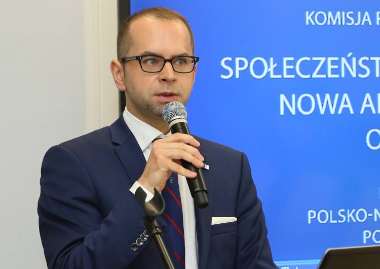 Michał Szczerba Szczerba straszy prezydenta elekta Karola Nawrockiego w radiowej Trójce