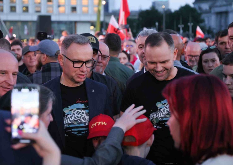 Odchodzący prezydent Andrzej Duda i rozpoczynający kadencję Karol Nawrocki Jakim prezydentem będzie Karol Nawrocki? Nowy sondaż
