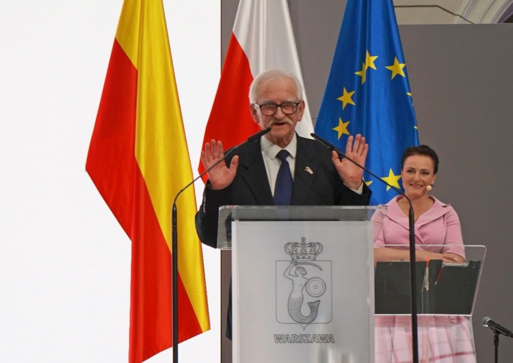 Andrzej Kropiwnicki Andrzej Kropiwnicki Honorowym Obywatelem Warszawy