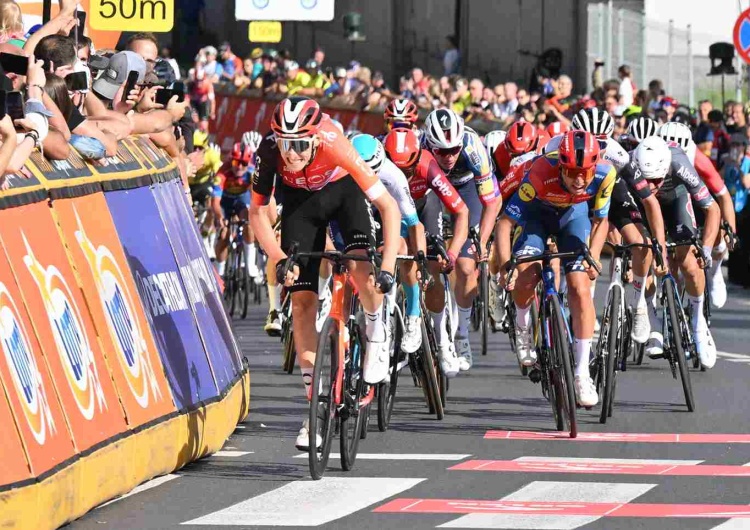 Wyścig Tour de Pologne Wypadek na trasie Tour de Pologne. Jeden z kolarzy w ciężkim stanie