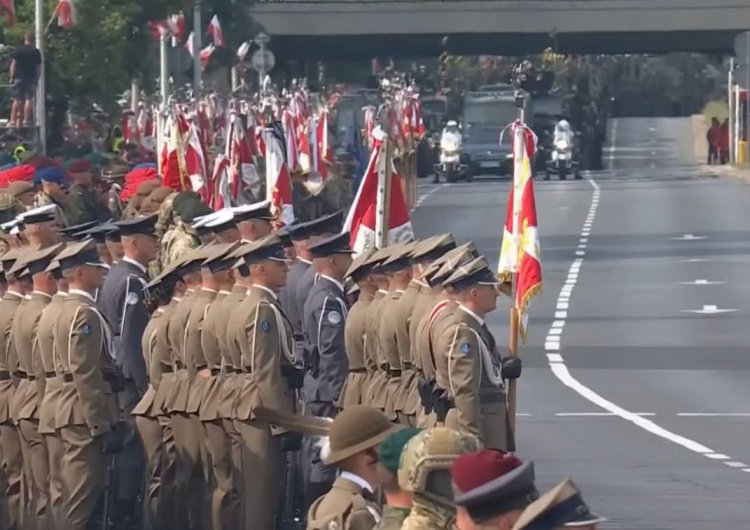 defilada 2024 Od soboty w Warszawie zamknięte główne drogi i mosty. Próba generalna przed wojskową defiladą