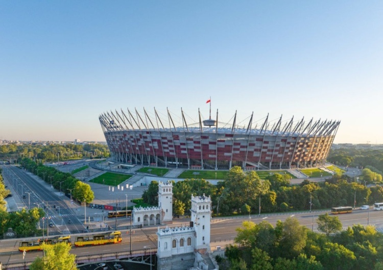 Stadion Narodowy Kontrowersje podczas występu Maxa Korża w Warszawie. „Macie siłę krzyczeć, a nie bronić ojczyzny”