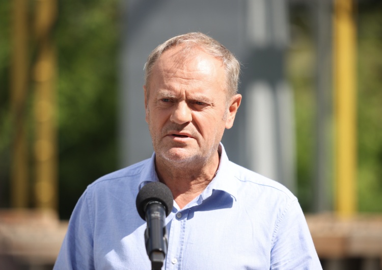  Lepper powtarzał: 