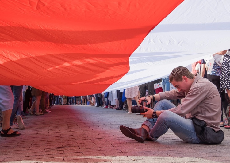 zdjęcie ilustracyjne Prezydent czy premier? Ten sondaż wyznacza kierunek