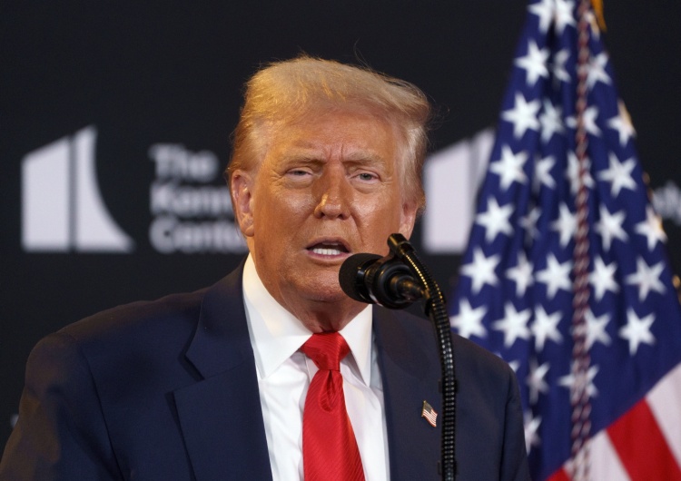 Donald Trump Politico: Trump powiedział, że USA mogą udzielić Ukrainie gwarancji bezpieczeństwa