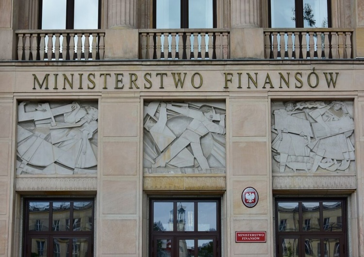 Ministerstwo Finansów Wydatki państwa idą w górę. MF podało informacje nt. deficytu