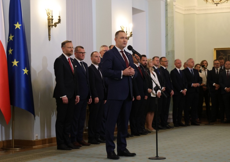 Karol Nawrocki Prezydent Karol Nawrocki szykuje ogromne zmiany w konstytucji. Powstanie specjalna rada