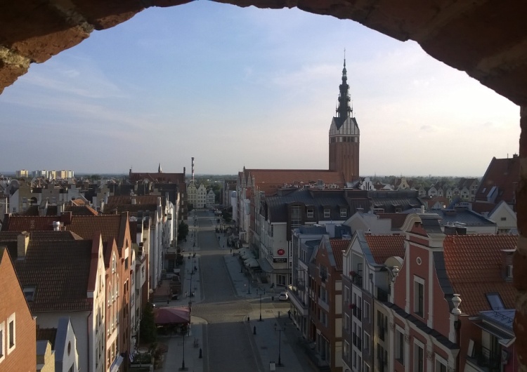 Widok na elbląskie Stare Miasto z Bramy Targowej Komunikat dla mieszkańców Elbląga