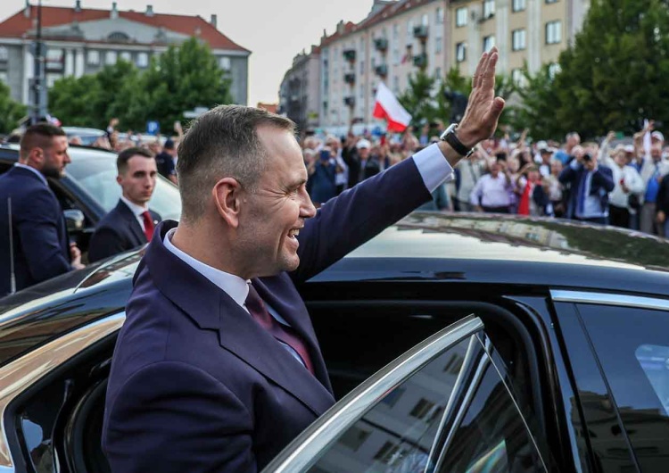 Prezydent Karol Nawrocki Manipulacja ws. limuzyny prezydenckiej. 