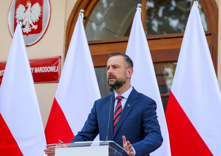 Władysław Kosiniak-Kamysz  Ranny żołnierz. Kosiniak-Kamysz: To ataki szkolonych bandytów