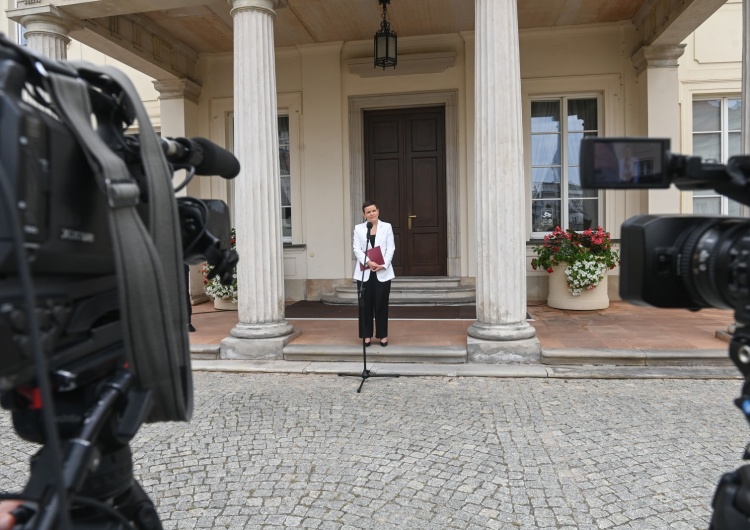 Konferencja prasowa, minister Marta Cienkowska Afera w Instytucie Pileckiego. Podczas konferencji prasowej odebrano głos dziennikarzowi WP