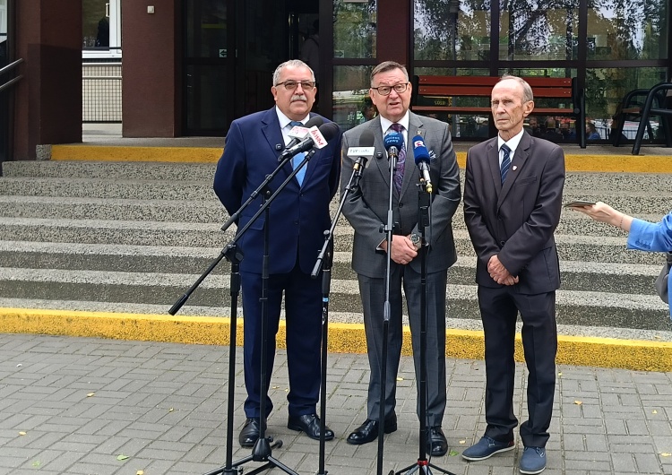  Oświatowa Solidarność na rozpoczęcie roku szkolnego: Żądamy od państwa polskiego wydawania określonej kwoty na oświatę