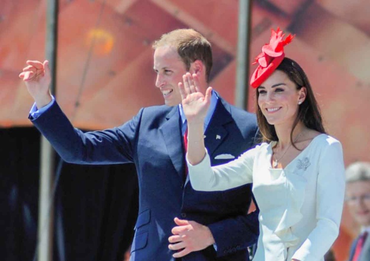 Książę William i Kate Middleton Pałac Buckingham. William przejmuje tytuł Kate