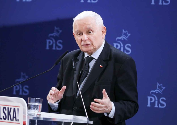 Prezes PiS Jarosław Kaczyński Dobre wieści dla PiS. Nowy sondaż CBOS