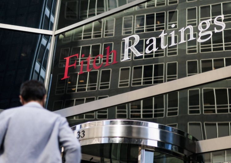 Fitch Ratings Fitch: perspektywa ekonomiczna dla Polski negatywna. Resort finansów wskazuje winnego