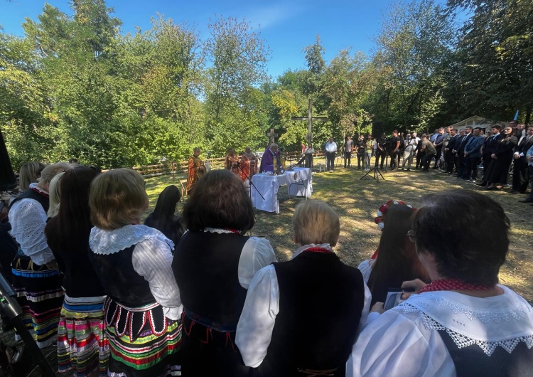Puźnki Puźniki: pogrzeb 42 ofiar UPA. Ekshumacje odsłoniły prawdę o zbrodni