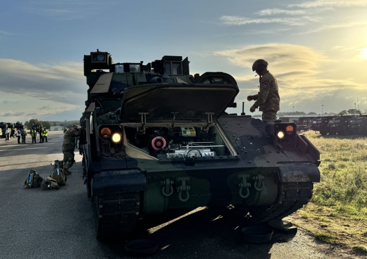 Bradley Do Polski zmierza ponad sto amerykańskich Bradleyów