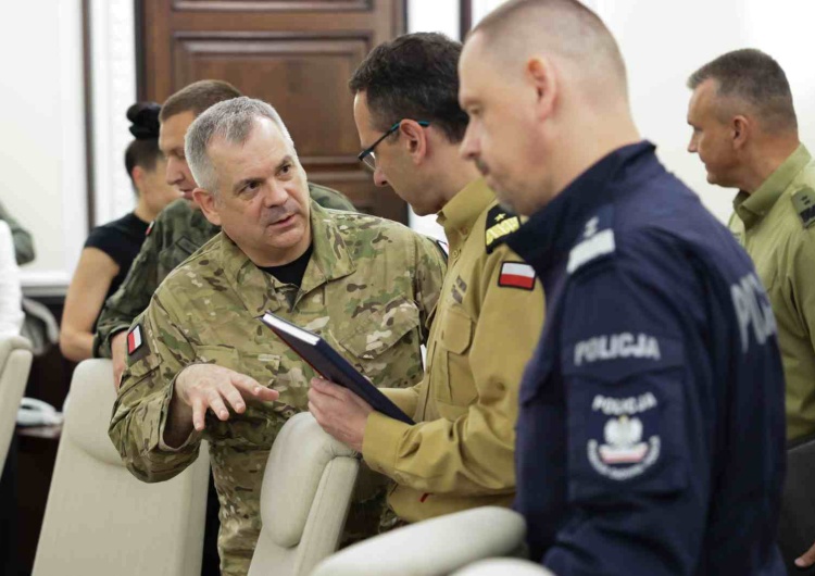 Gen. Wiesław Kukuła Gen. Kukuła: Białoruś uprzedziła nas o lecących na Polskę dronach