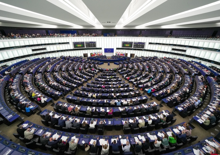 Obrady Parlamentu Europejskiego Skandal w PE. Lewica i liberałowie zakłócili minutę ciszy po zabójstwie Charliego Kirka