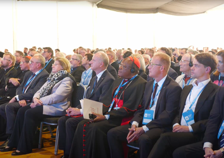 XII Zjazd Gnieźnieński, inauguracja Rozpoczął się XII Zjazd Gnieźnieński. Prymas Polak: „Nie będzie pokoju bez jedności