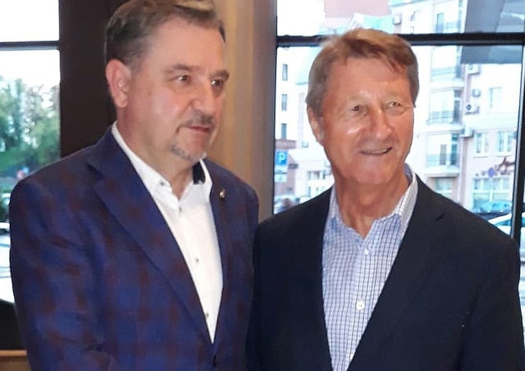 Piotr Duda i Aliaksandr Jaraszuk Aliaksandr Jaraszuk wśród uwolnionych dziś białoruskich więźniów. Piotr Duda: To symbol nadziei