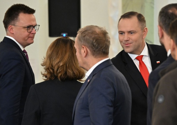 Karol Nawrocki Polacy wskazali: Nawrocki skuteczniejszy w polityce międzynarodowej niż gabinet premiera