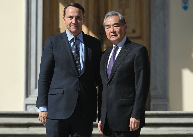 Radosław Sikorski, Wang Yi Rzecznik MSZ zabiera głos po spotkaniu Sikorskiego z Wang Yi