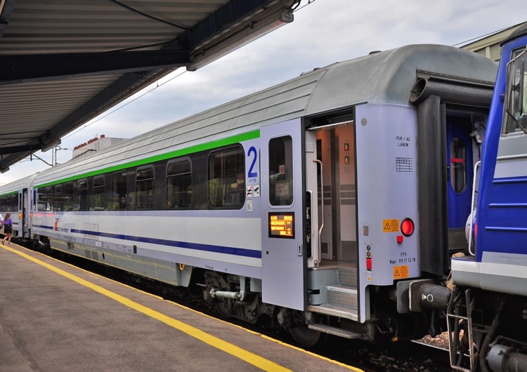 PKP Intercity - zdjęcie poglądowe Rosną płace w PKP Intercity. To wynik porozumienia z pracodawcą podpisanego przez Solidarność