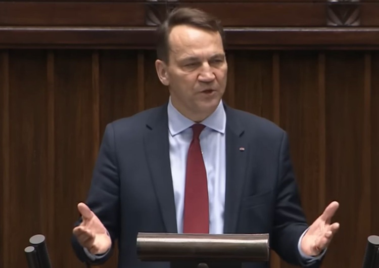 Radosław Sikorski Polacy ocenili pomysł Sikorskiego ze strącaniem dronów nad Ukrainą. Zaskakujące wyniki sondażu