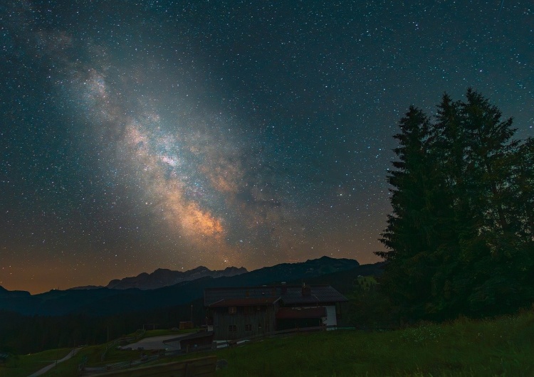 Gwiazdy niebo Szykuje się astronomiczne widowisko. Kiedy warto patrzeć w niebo?
